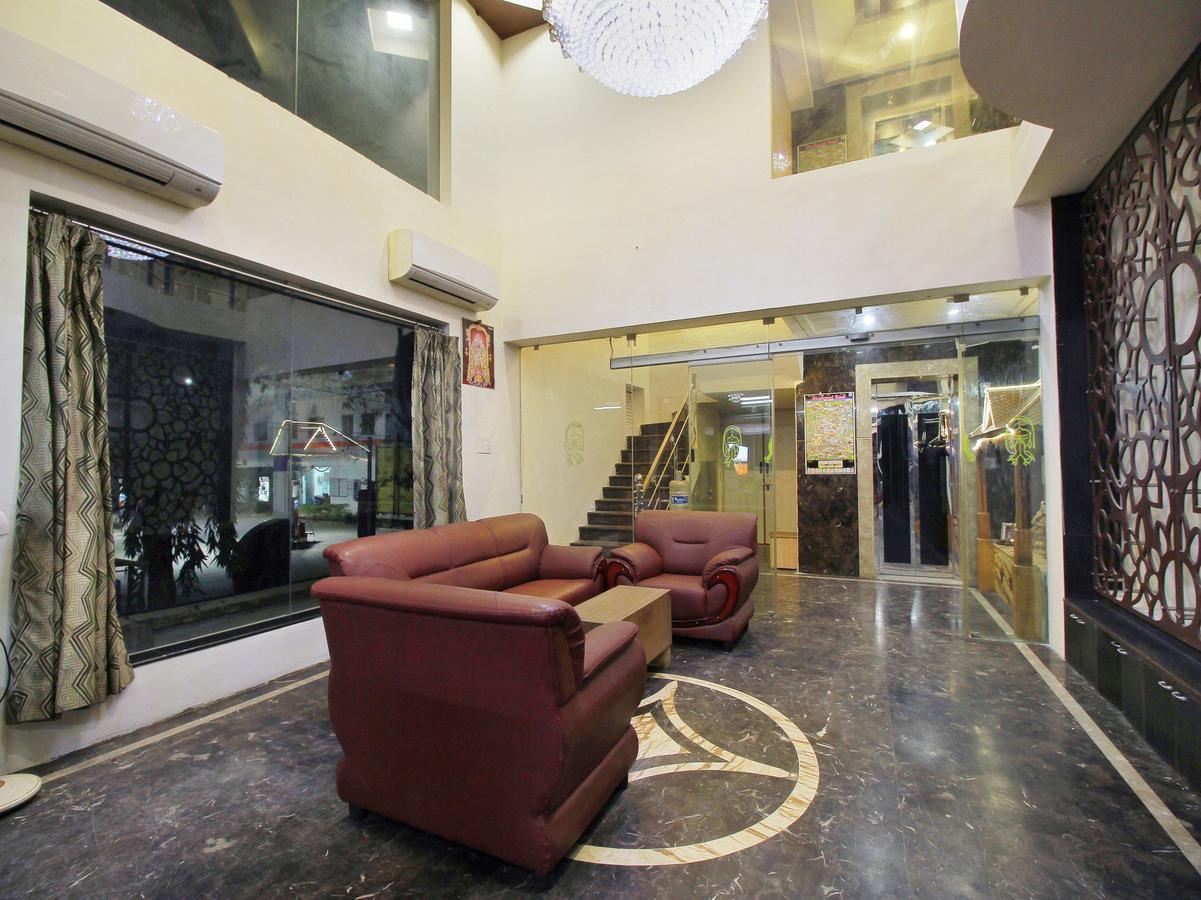 Oyo 11489 Pkn Classic Regency Madurai Exteriör bild